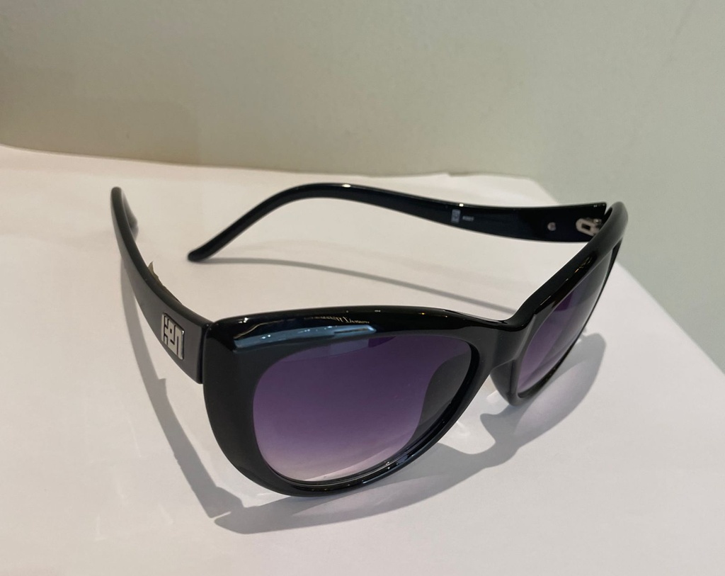 Eye Cat Woman Sunglasses Color Black