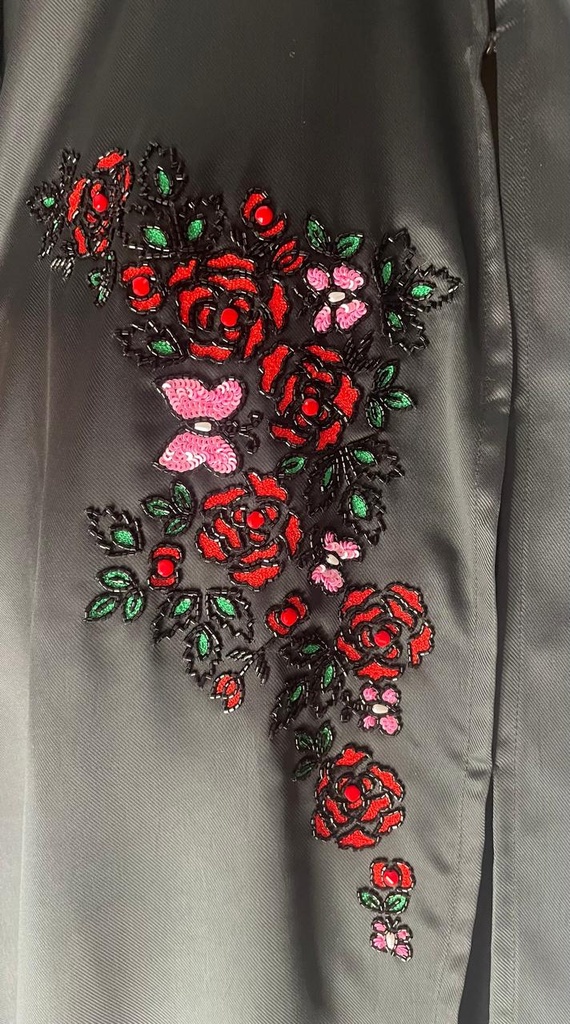 Red roses abaya
