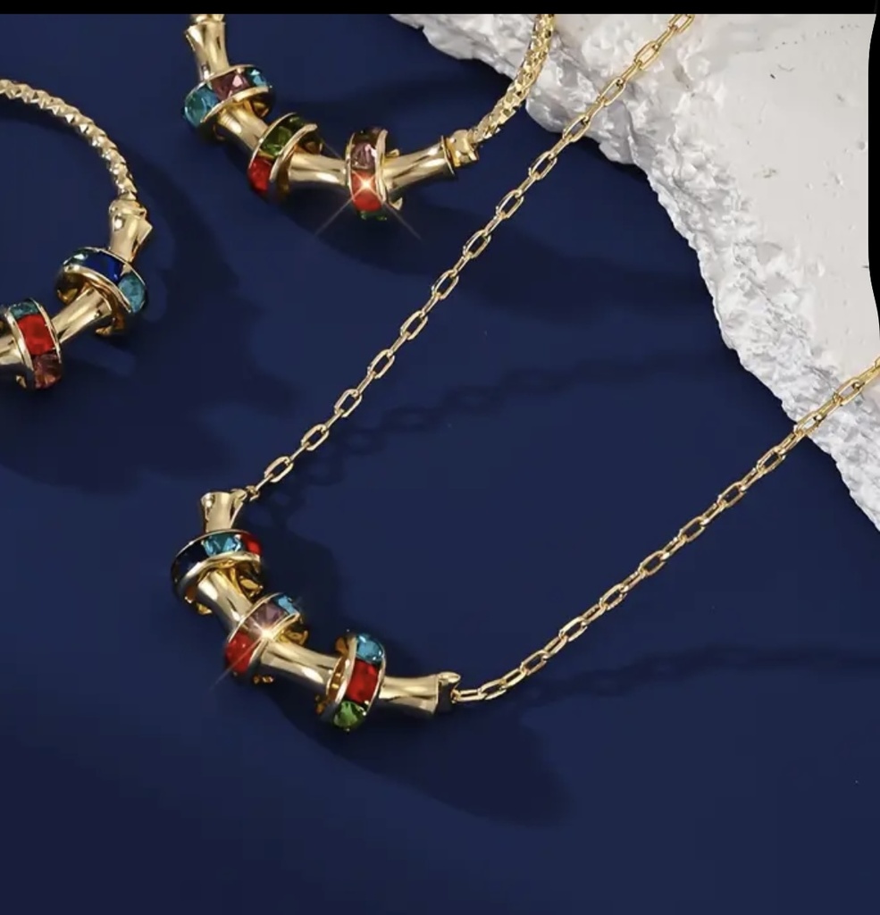 Colored stones golden jewelary set