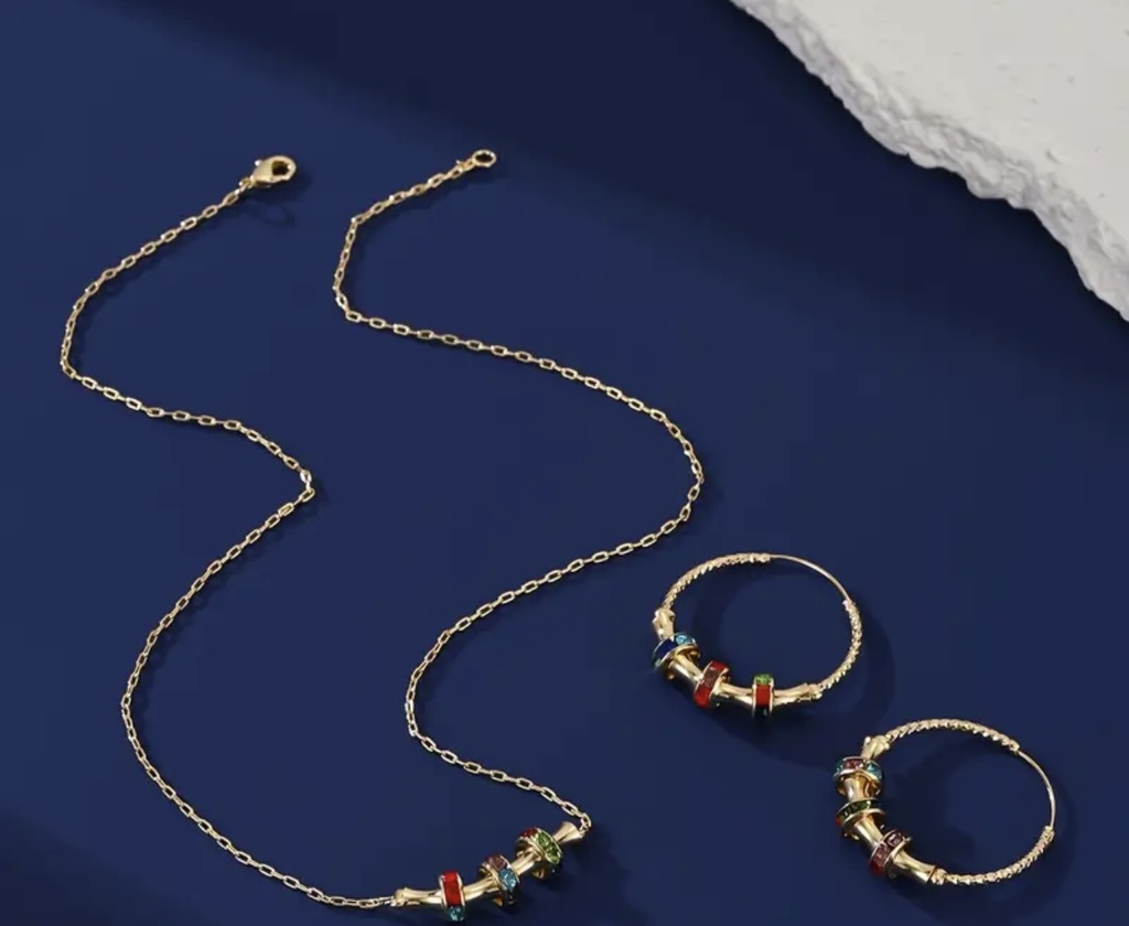 Colored stones golden jewelary set