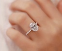Exquisite oval shaped sliver plated zircon ring 