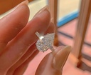 Exquisite teardrop shaped cubic zircon ring 
