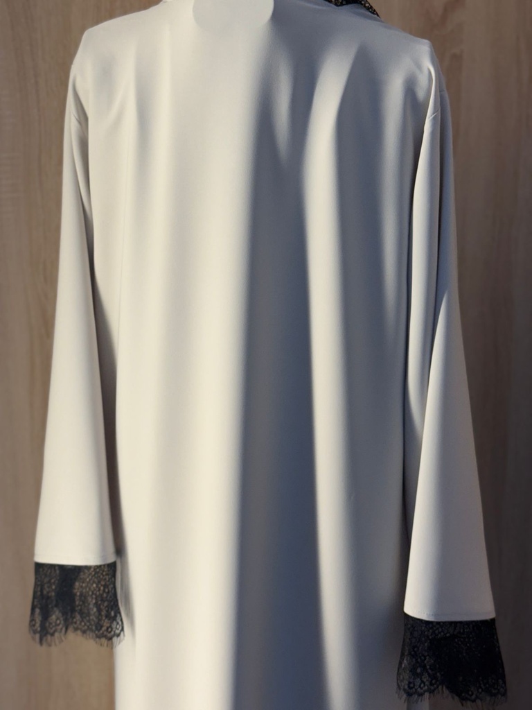 The lady lace abaya