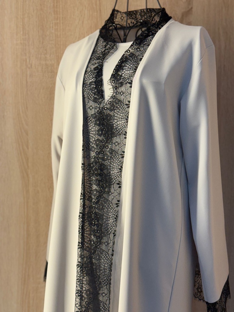 The lady lace abaya