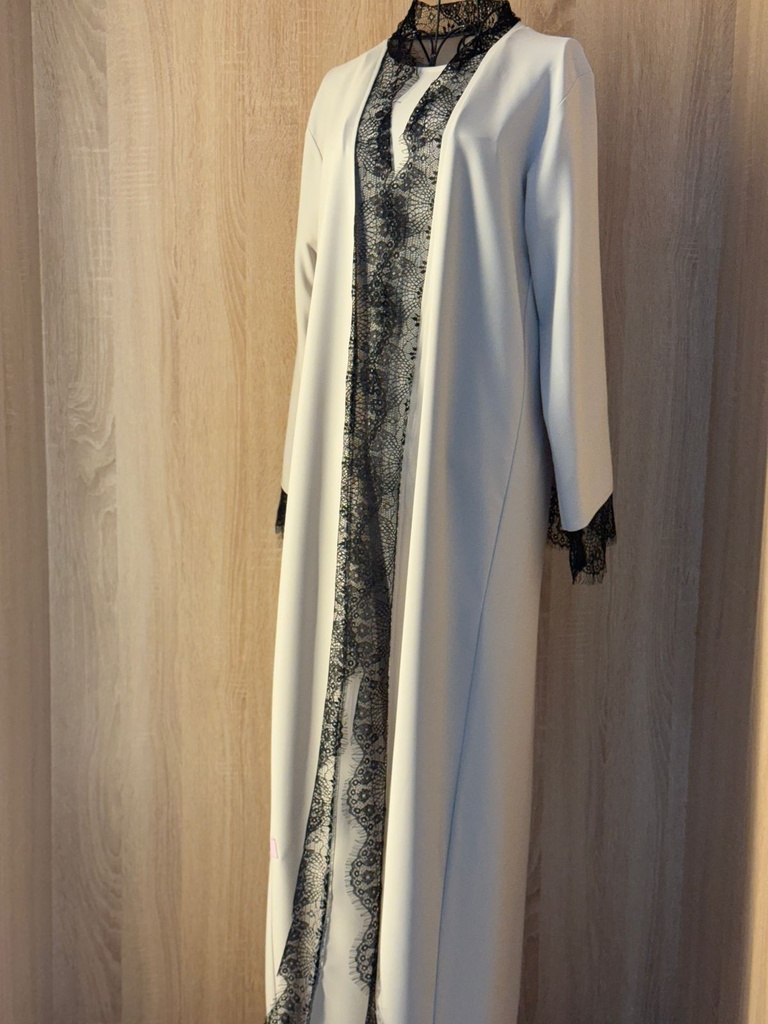 The lady lace abaya