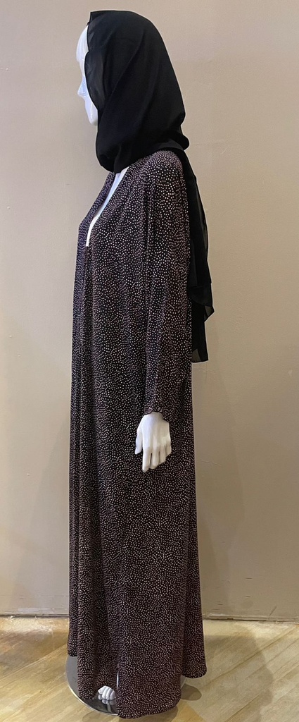 Black and white patterned abaya for a stylish and versatile look
