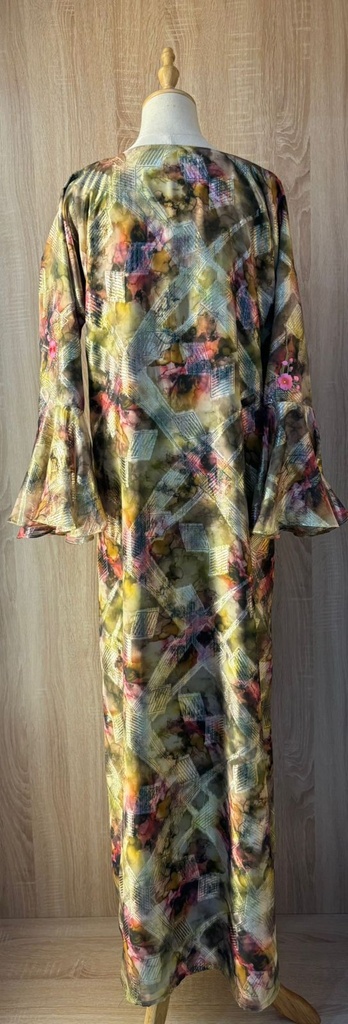 Elegant Dress With Beautiful Flower Design