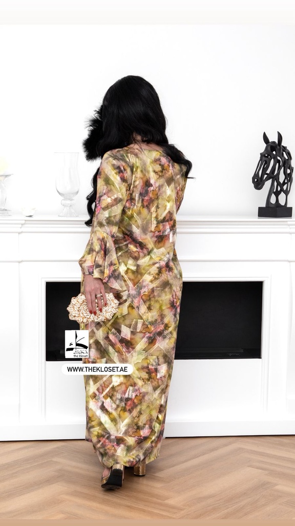 Elegant Dress With Beautiful Flower Design