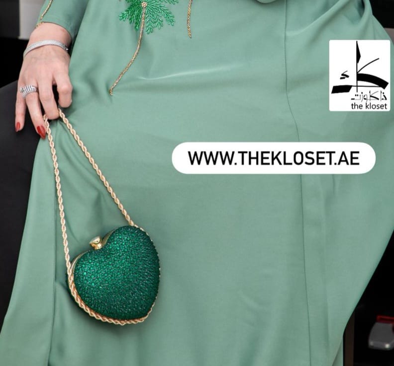Glamour heart shape chain clutch 