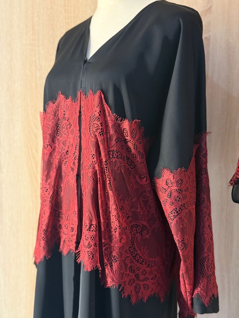 Elegant Lace Embrace Abaya