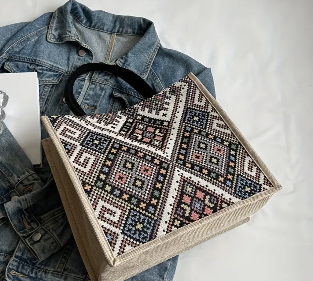 Ethnic print Tote bag 