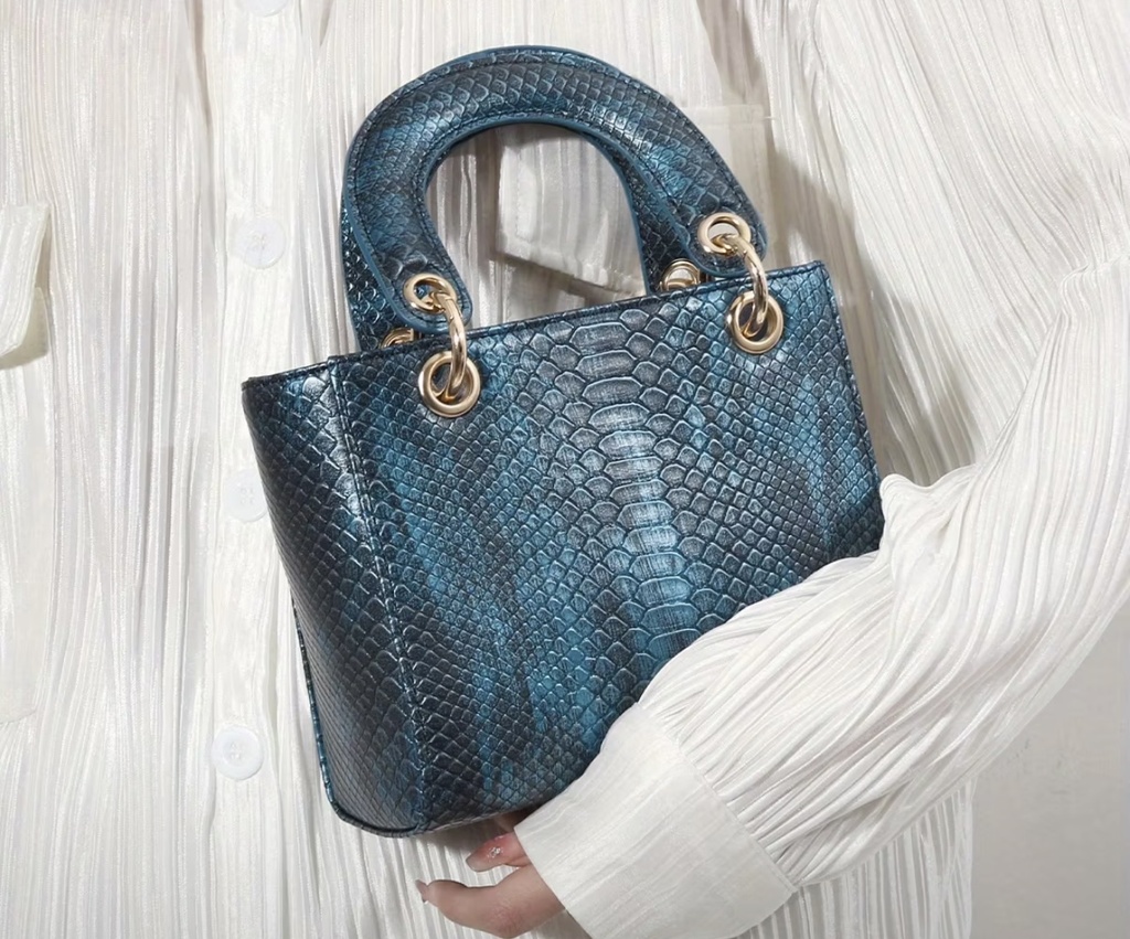 Snake print leather shoulder Bag 