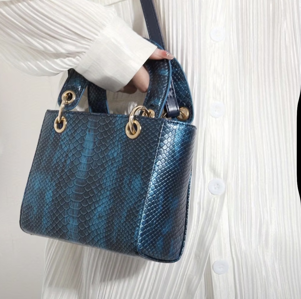 Snake print leather shoulder Bag 