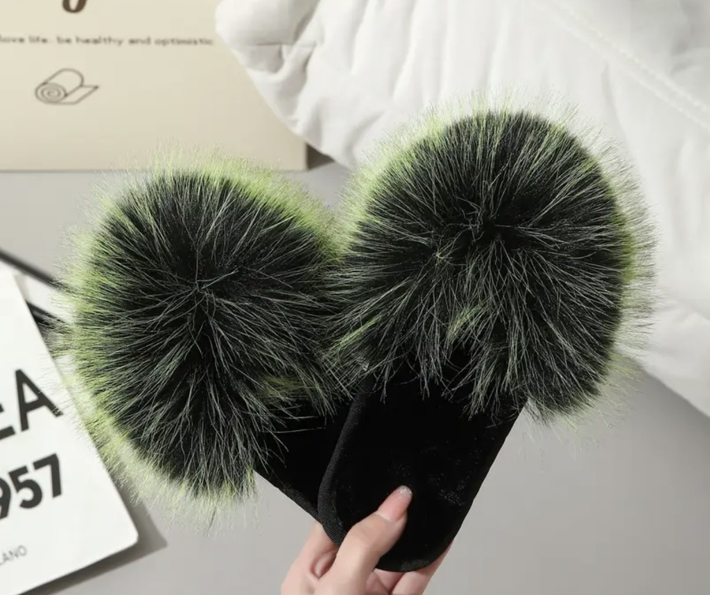Fluffy faux fur Slippers 