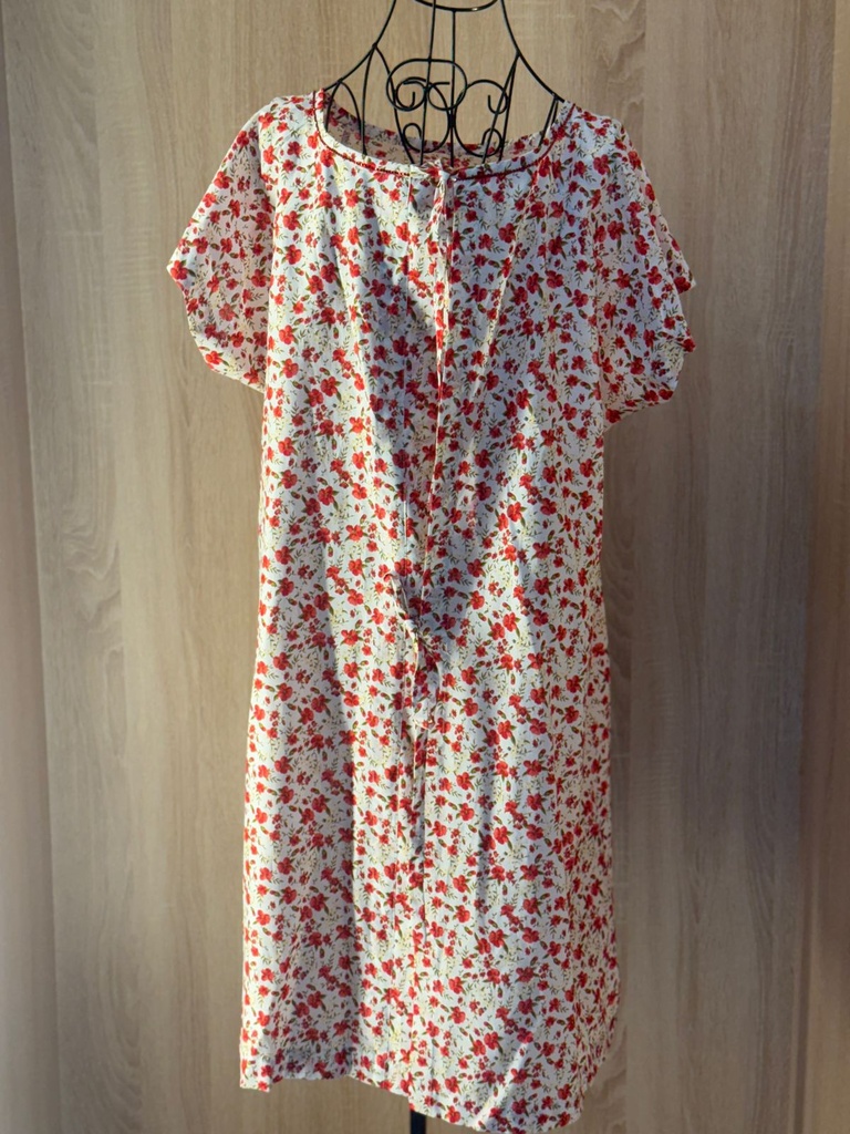 Red roses fine print patient gown