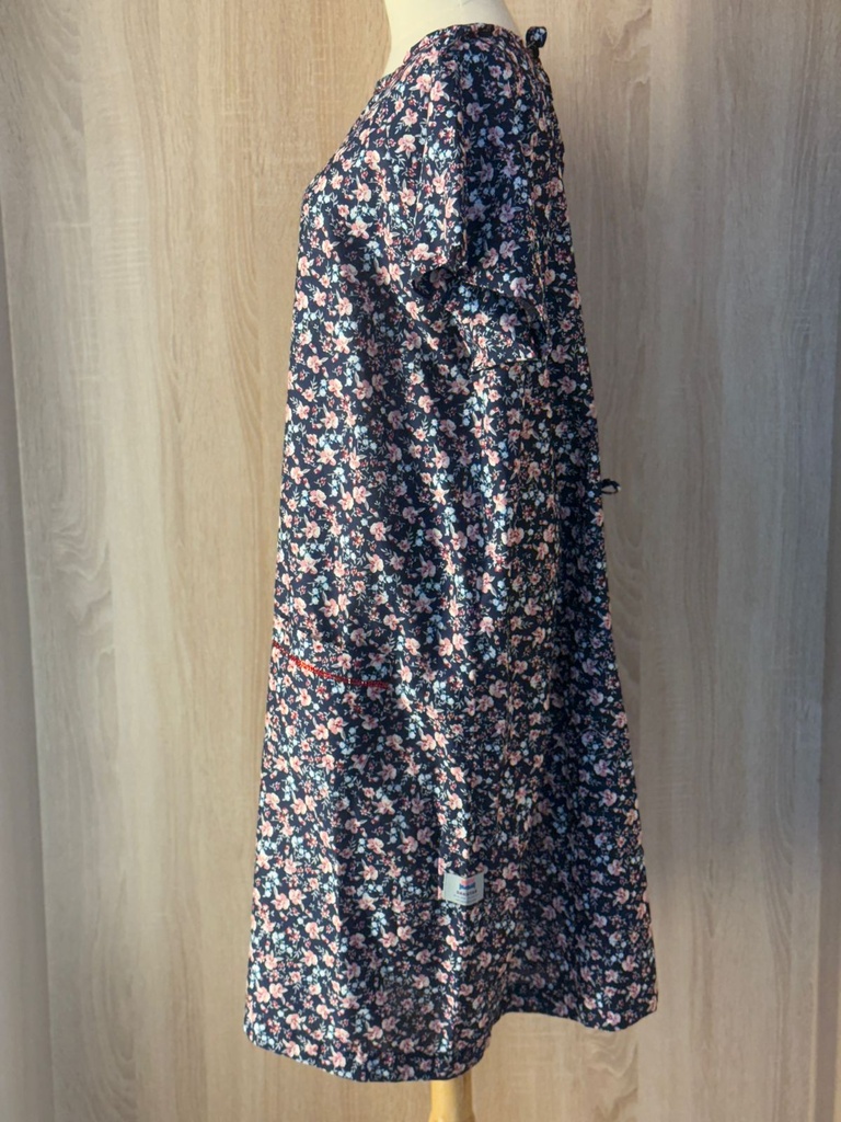  Red with fine print blue patient gown  