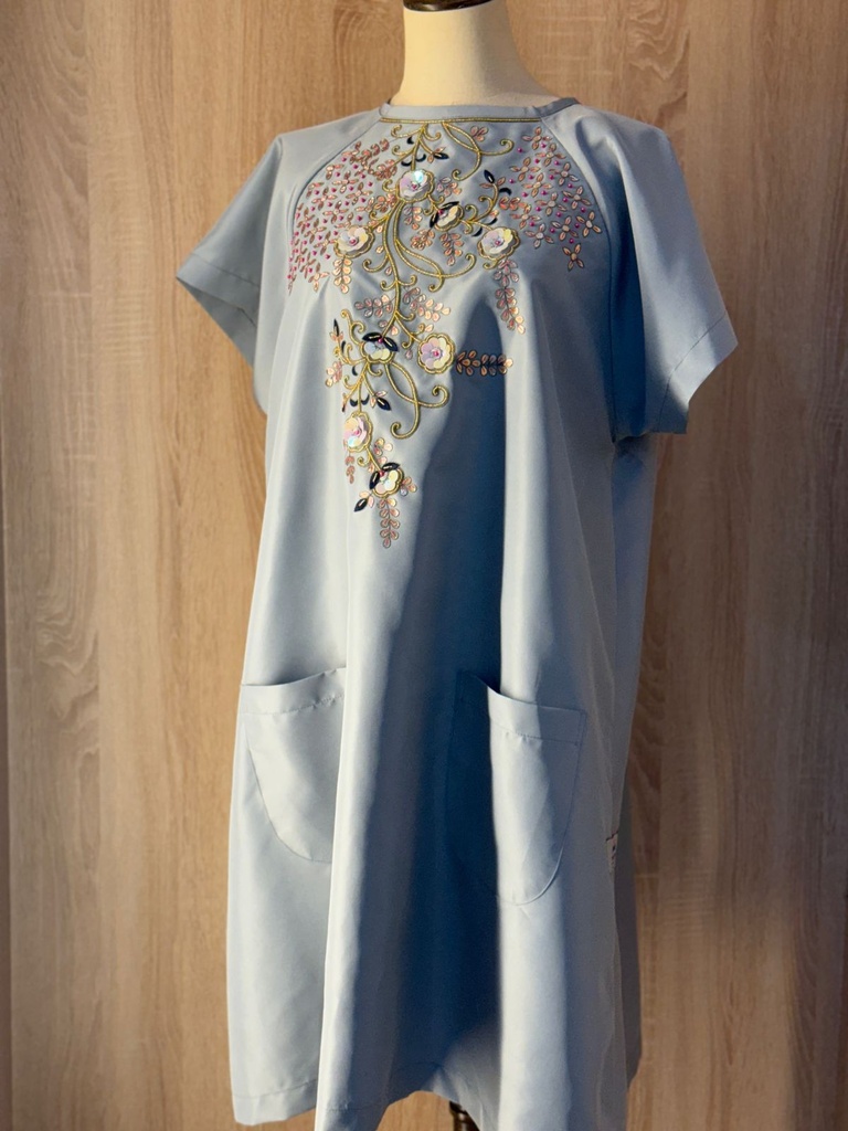 EMBROIDERED FLORAL Patient Gown