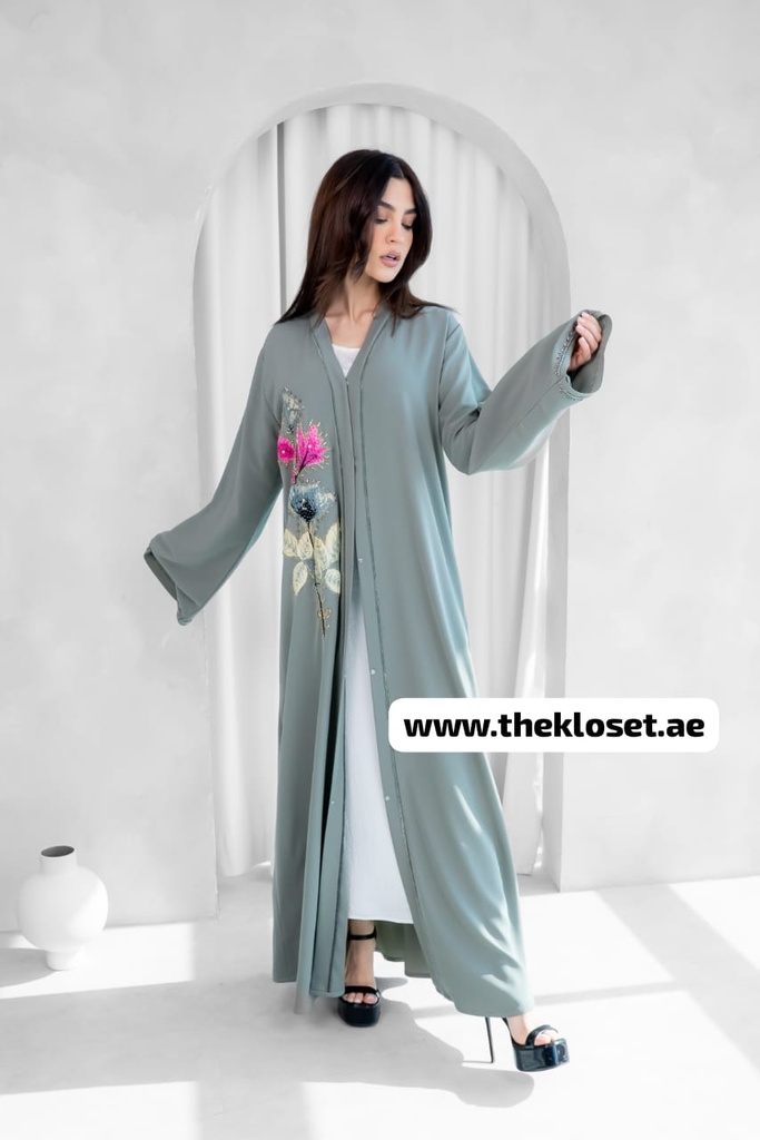 Stylish Rose-Embroidered Abaya 