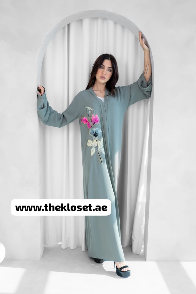 Stylish Rose-Embroidered Abaya 