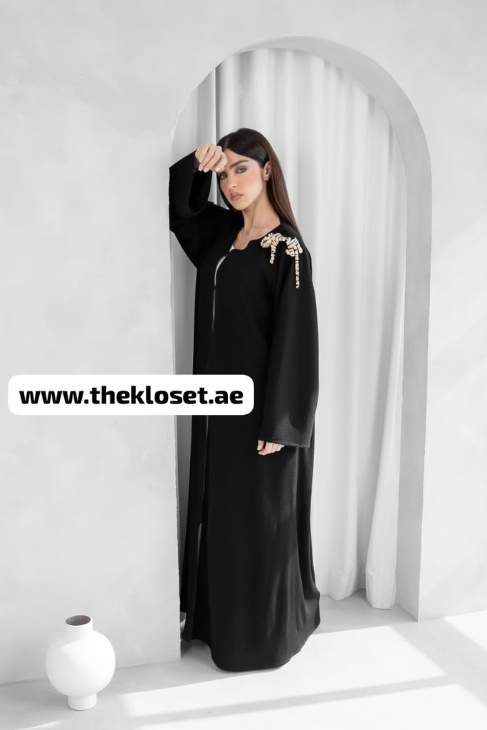 Tiger brooch abaya