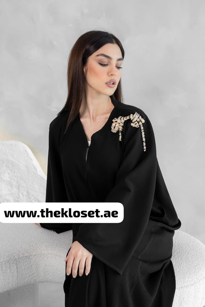 Tiger brooch abaya