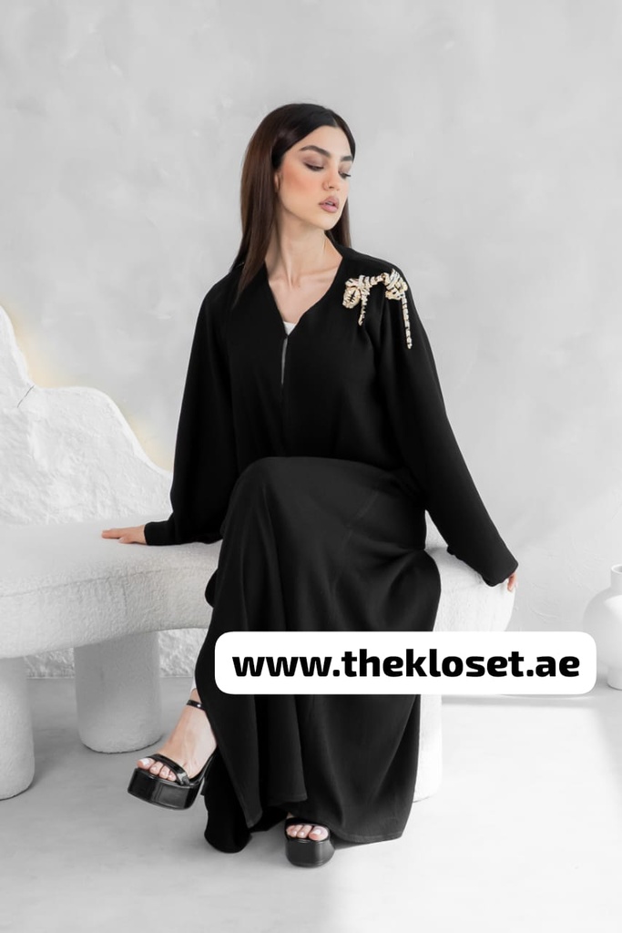 Tiger brooch abaya