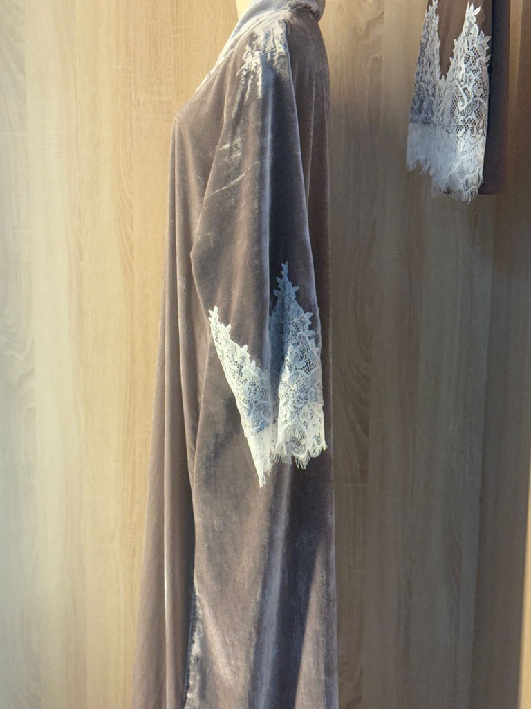 Velvet abaya with lace sleeves