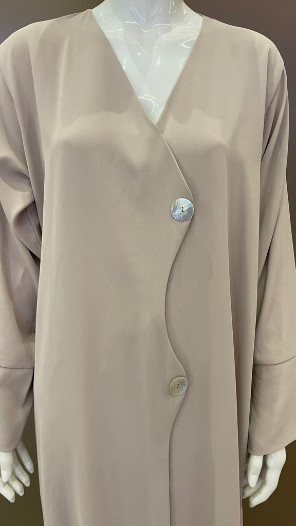 Beautiful Wave-Line Abaya with a Big Button