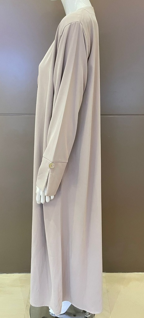 Beautiful Wave-Line Abaya with a Big Button