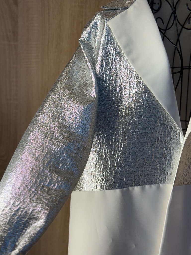 Elegant In White Abaya