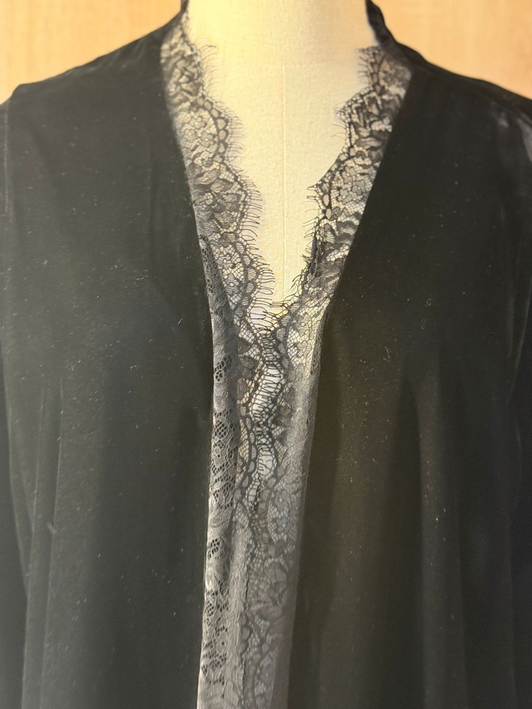 Luxury Black Velvet Abaya with Lace Trim