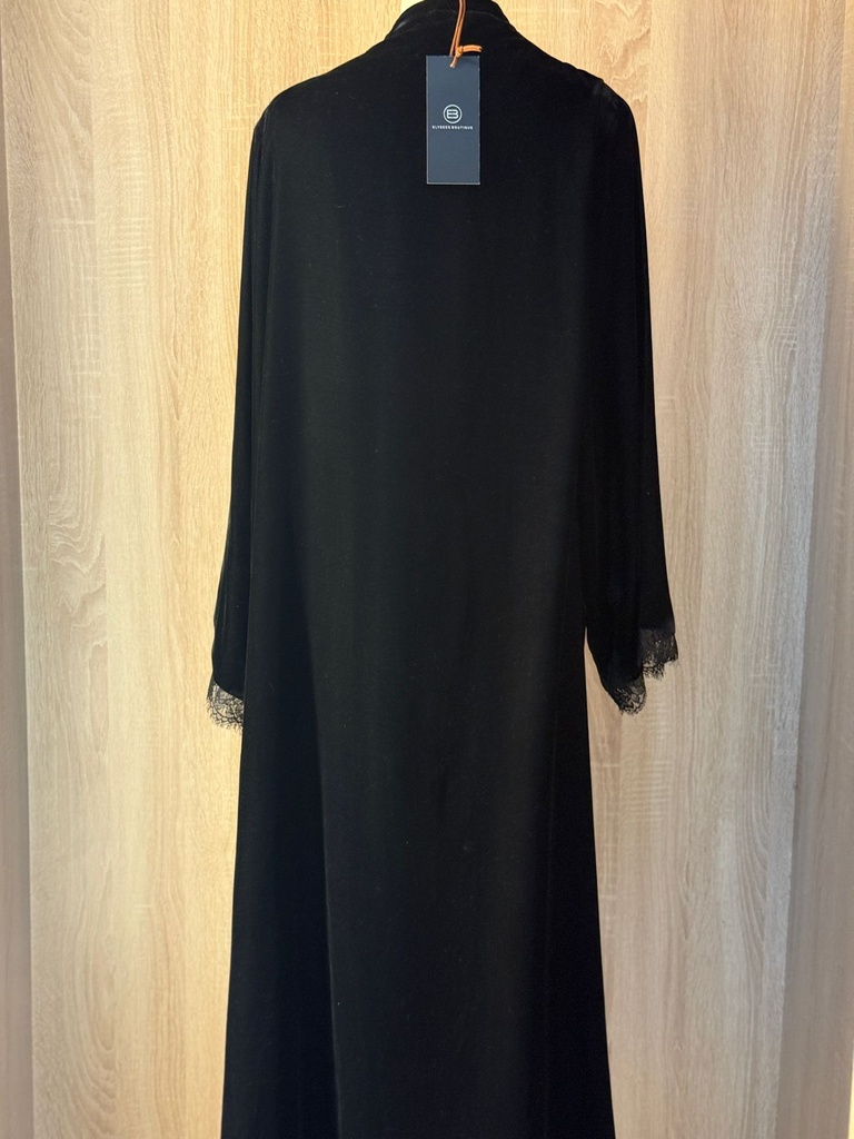 Luxury Black Velvet Abaya with Lace Trim