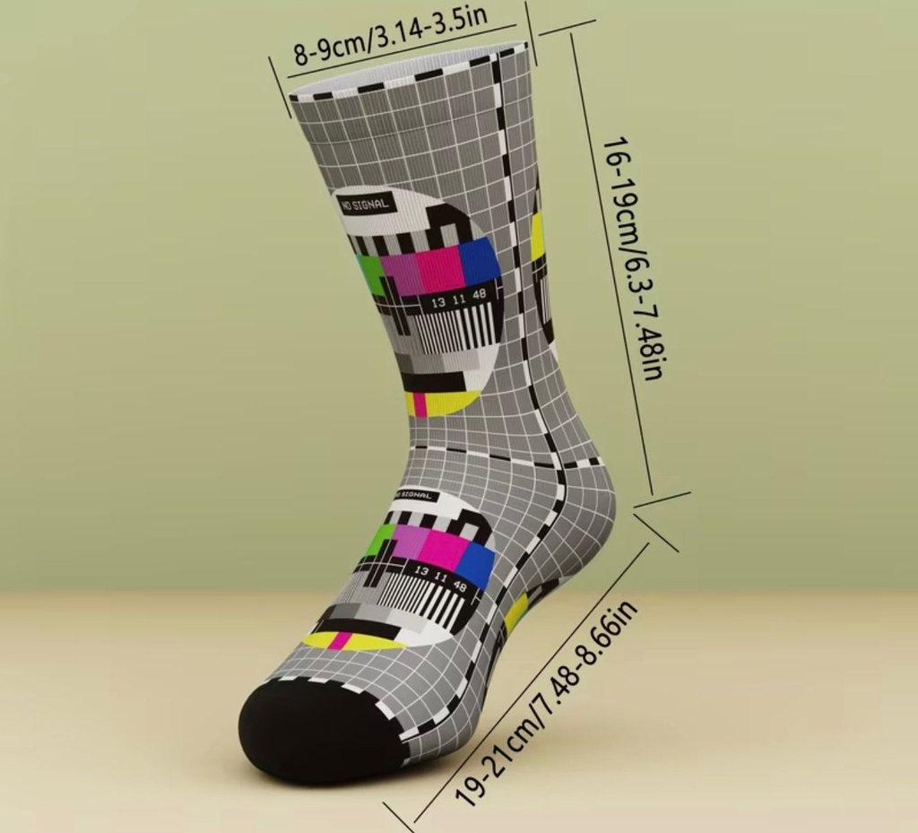 Unisex Retro-Style Mid-Calf Socks