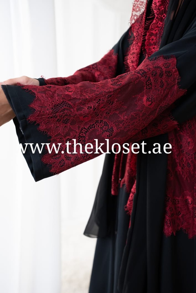 Elegant Lace Embrace Abaya