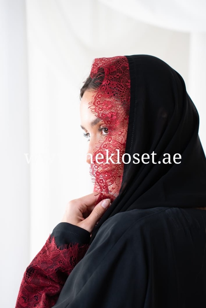 Elegant Lace Embrace Abaya