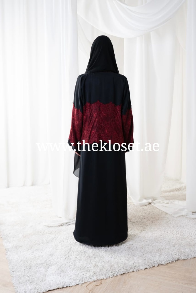 Elegant Lace Embrace Abaya