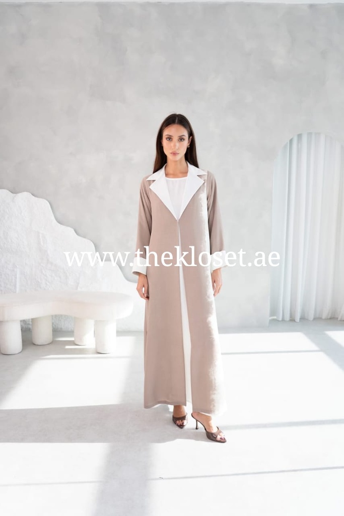 Collar Abaya with Two-Tone Color