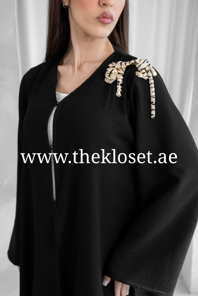 Tiger brooch abaya