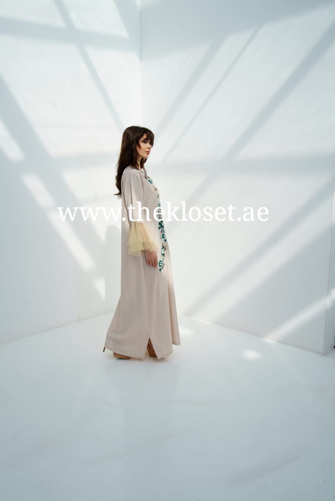 Long Dress Decorated With Delicate Embroidery
