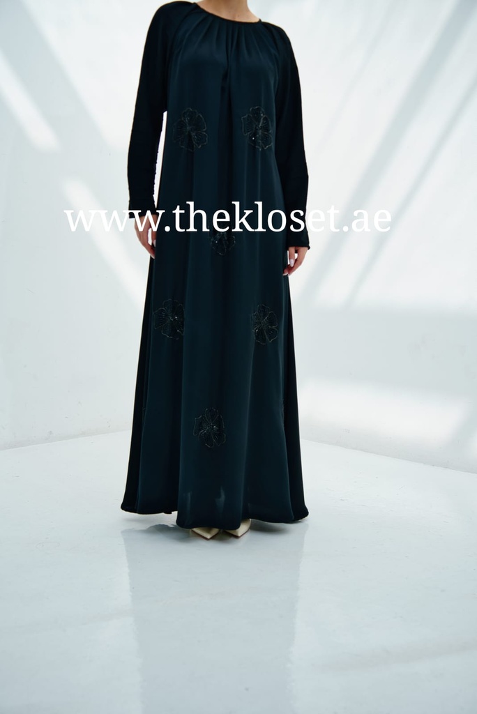 Charming Black Closed Abaya  Featuring Flower Embroidery