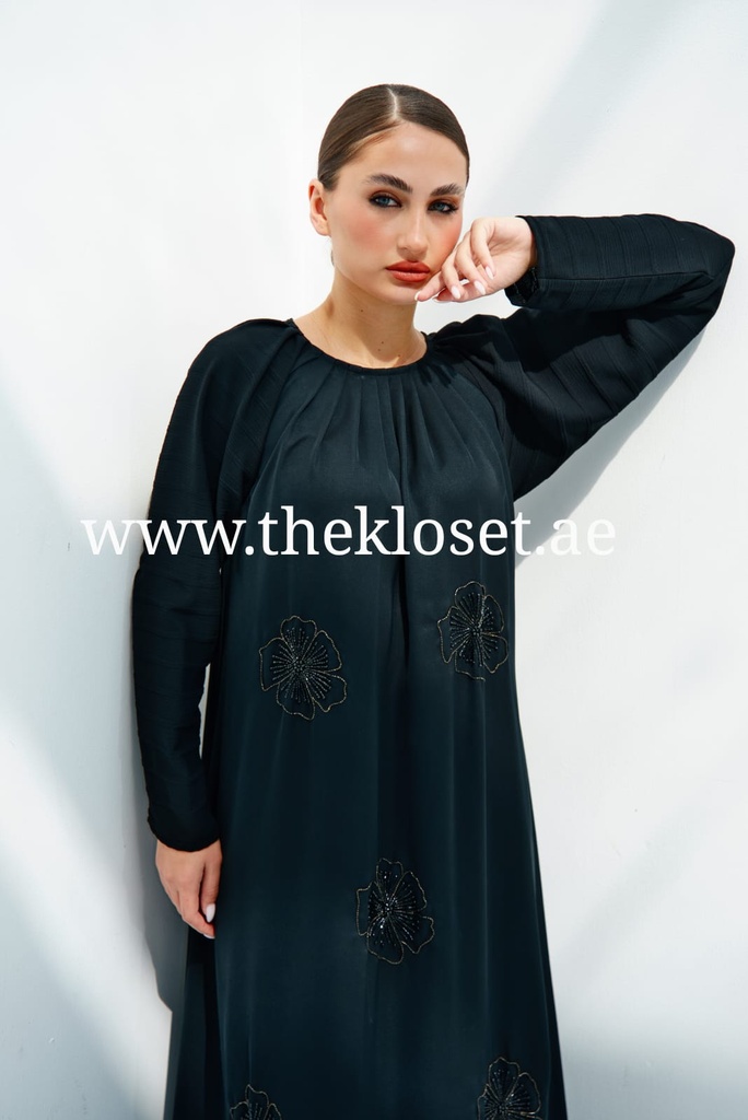 Charming Black Closed Abaya  Featuring Flower Embroidery