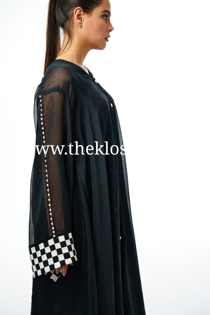 Black & white checked abaya
