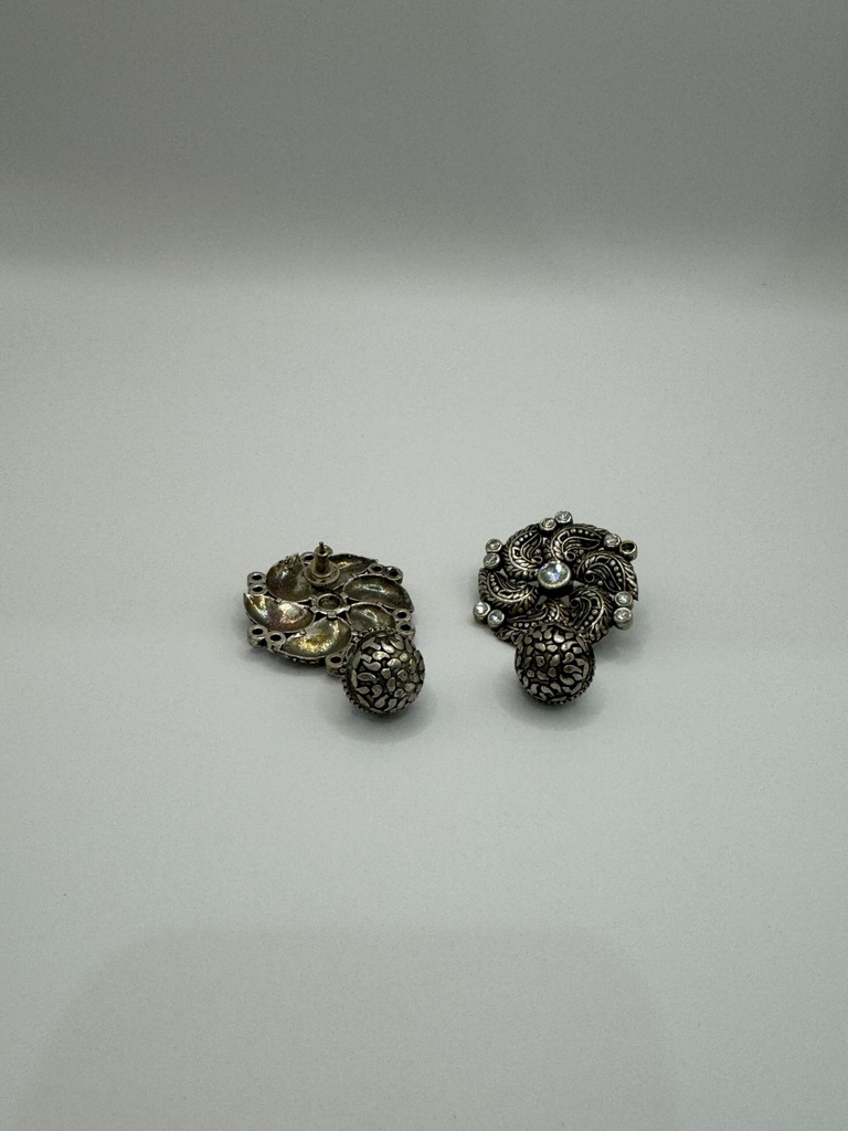 Spiral Indian vintage earrings