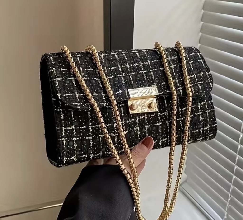 حقيبة كروس بنمط كلاسيكي