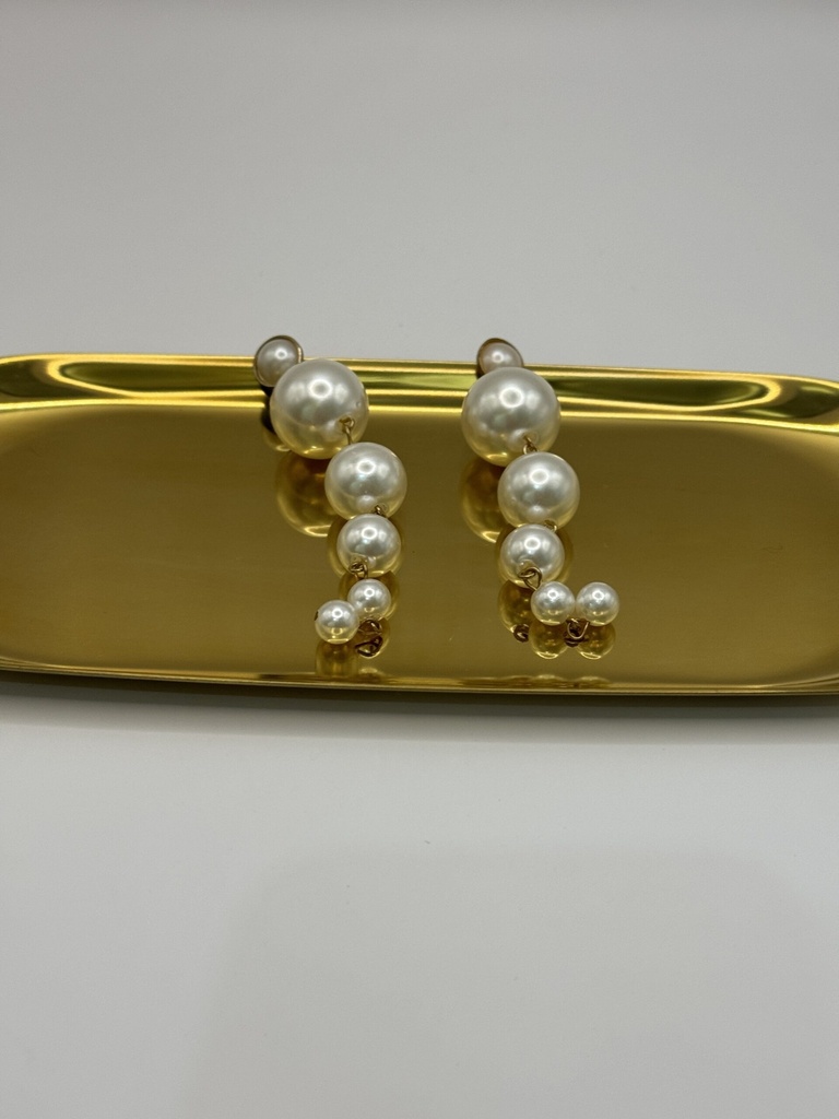 Pearls Dangling Earrings