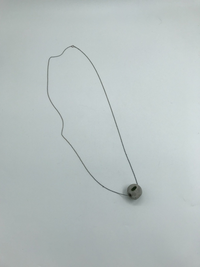 قلادة كرة الأرفف