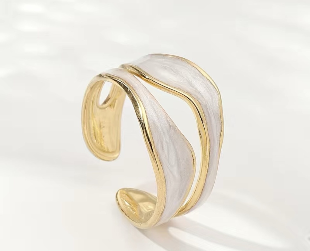 Abstract Enamel Ring