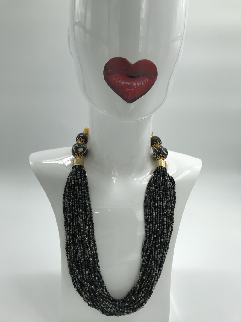 Beads & stones Necklace