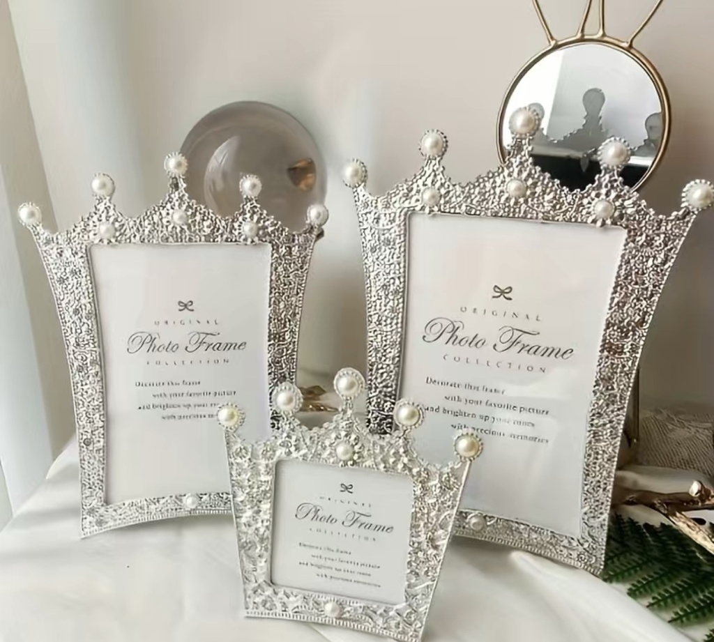 Crown Photo Frame