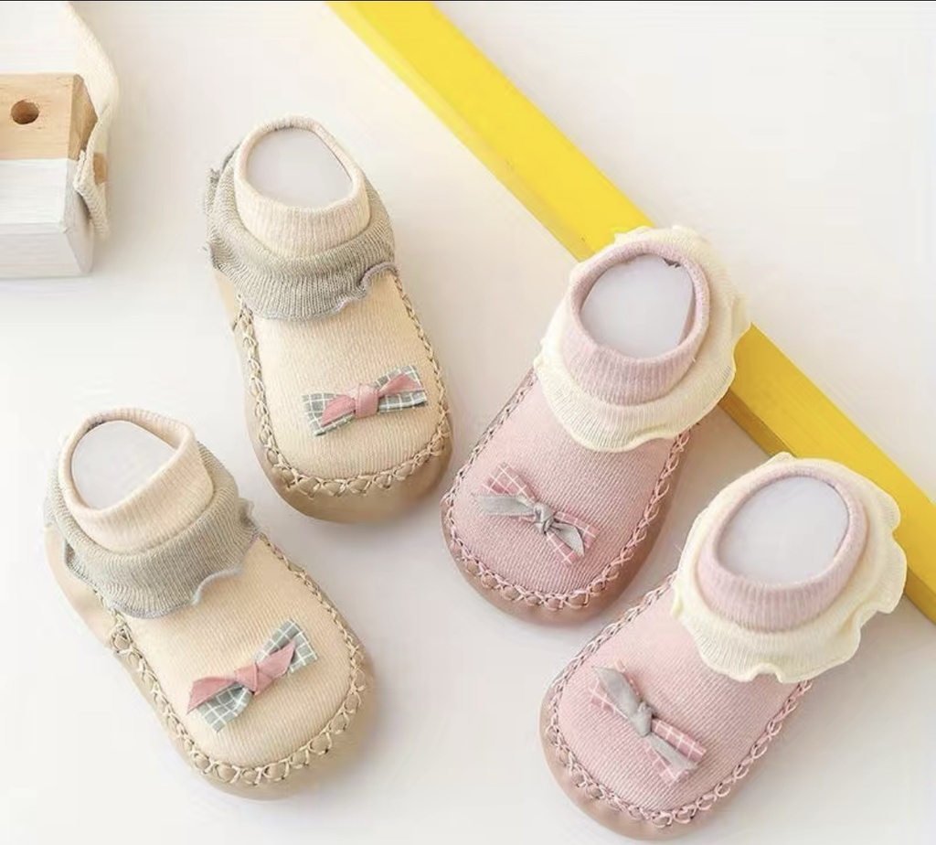 Baby Bow Leather Bottom Socks
